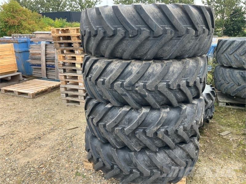 - - - 440/80R28 Däck, hjul och fälgar