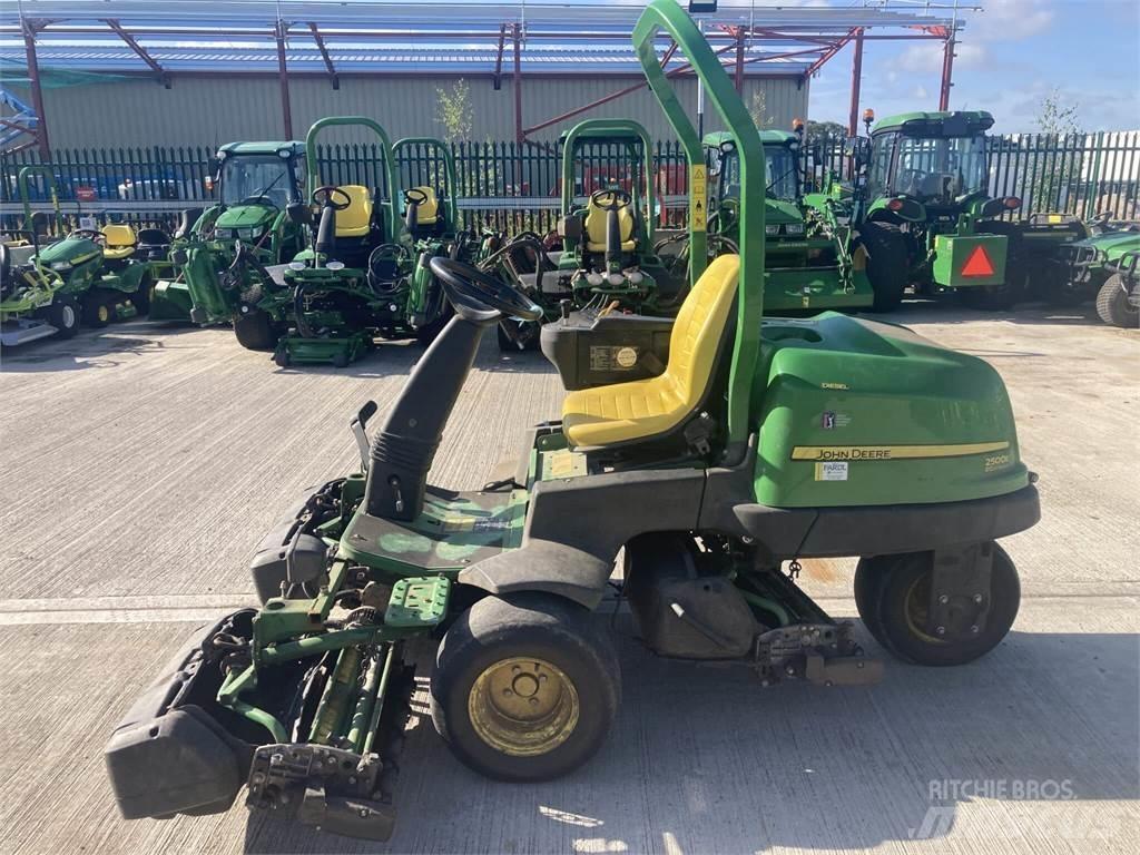 John Deere 2500EH Gågräsklippare