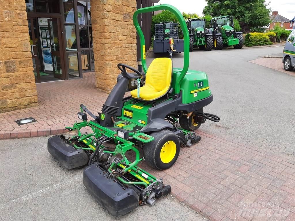 John Deere 2500EH Gågräsklippare