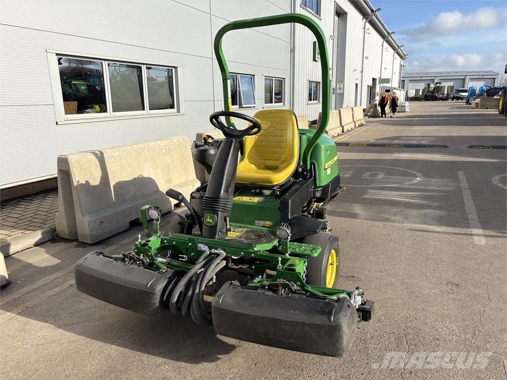 John Deere 2550 Gågräsklippare
