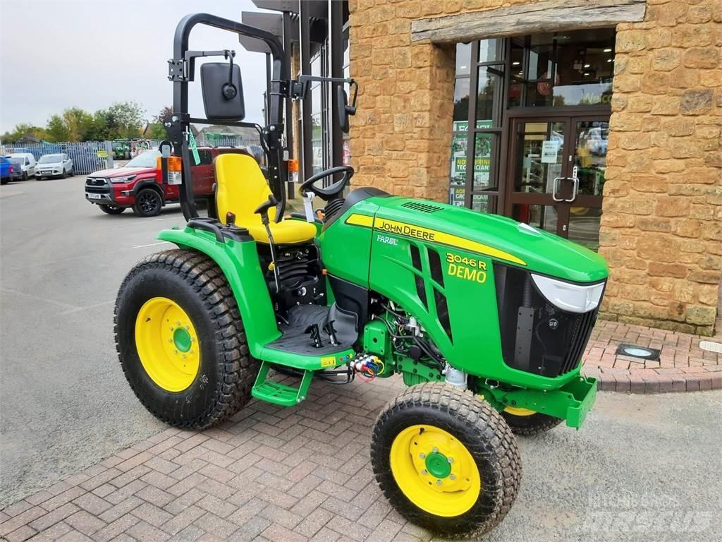 John Deere 3046R Kompakttraktorer