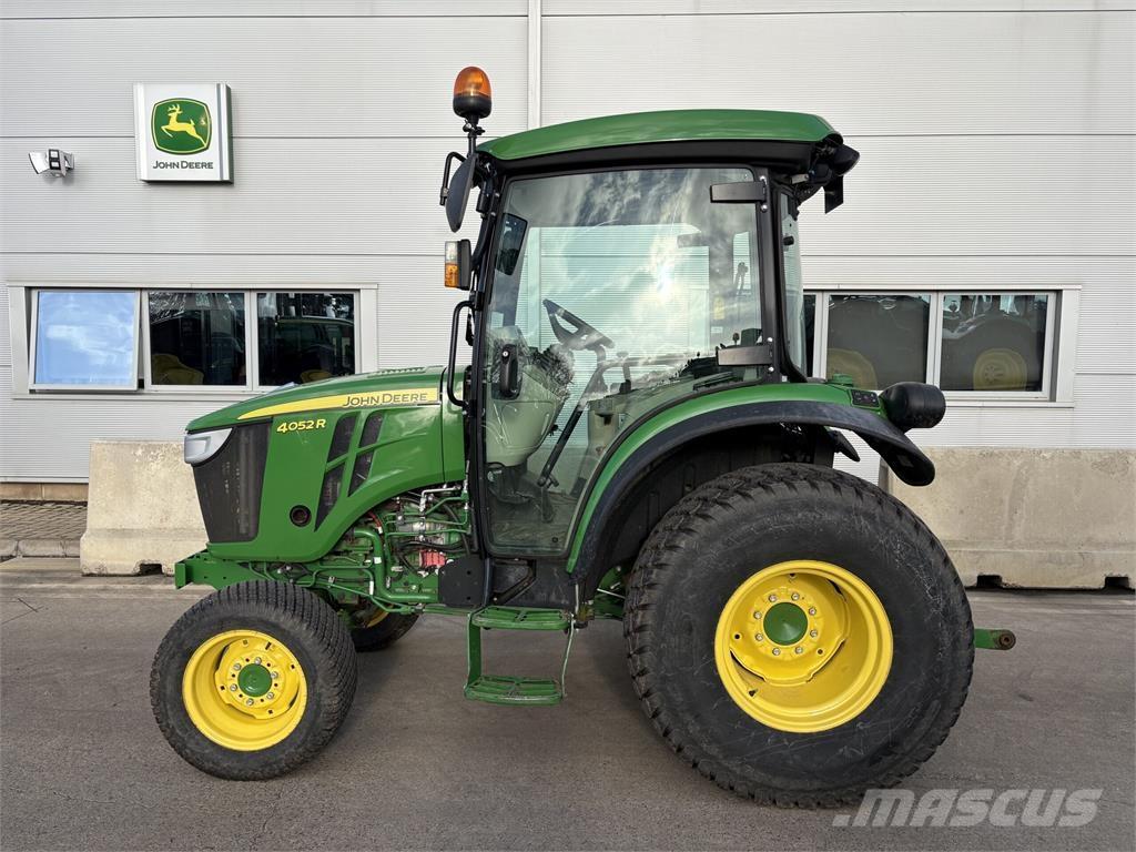 John Deere 4052R Kompakttraktorer