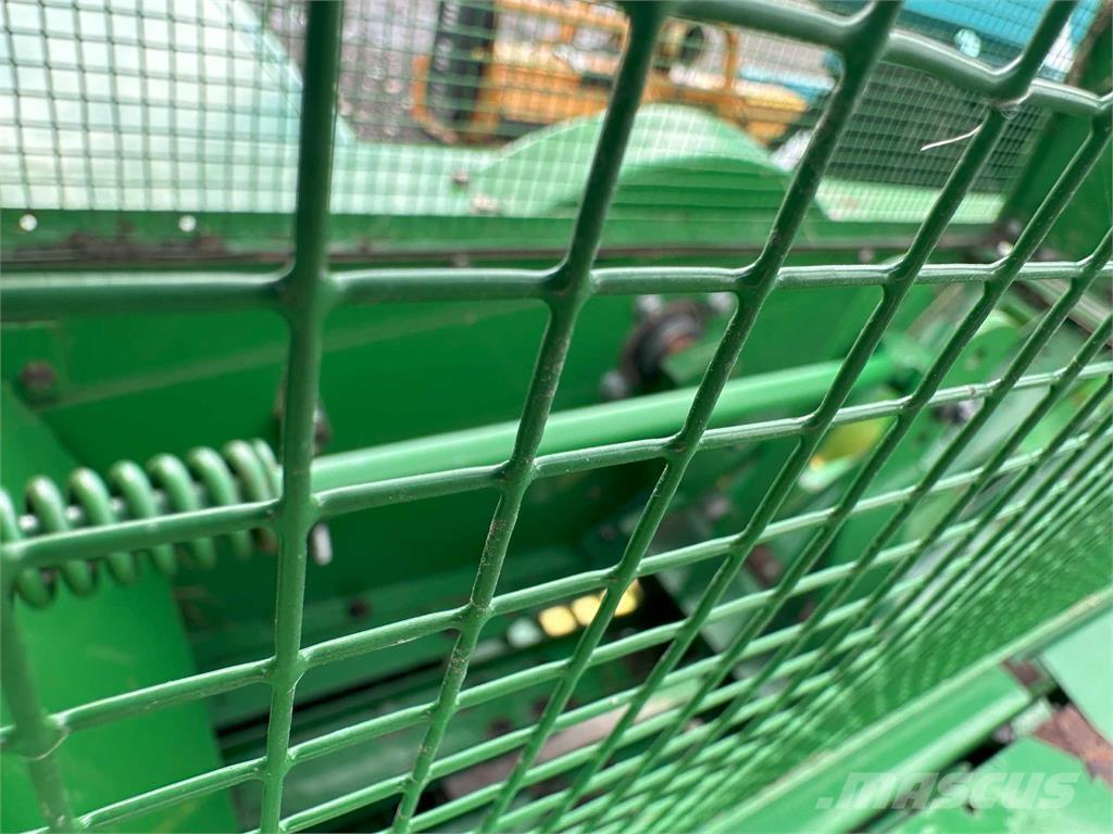 John Deere 459 Fyrkantspressar