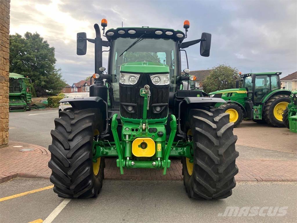 John Deere 6215R Traktorer