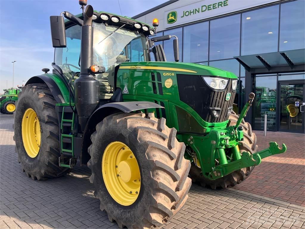 John Deere 6250R Traktorer