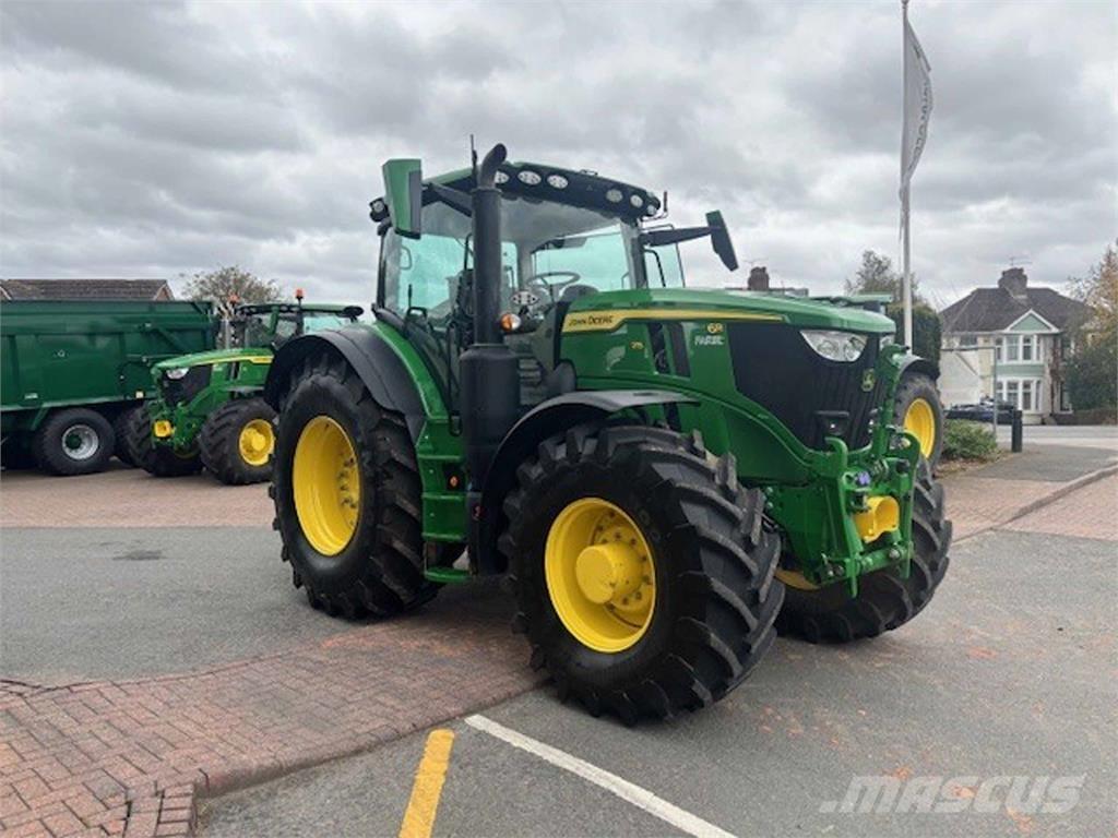 John Deere 6R 215 Traktorer