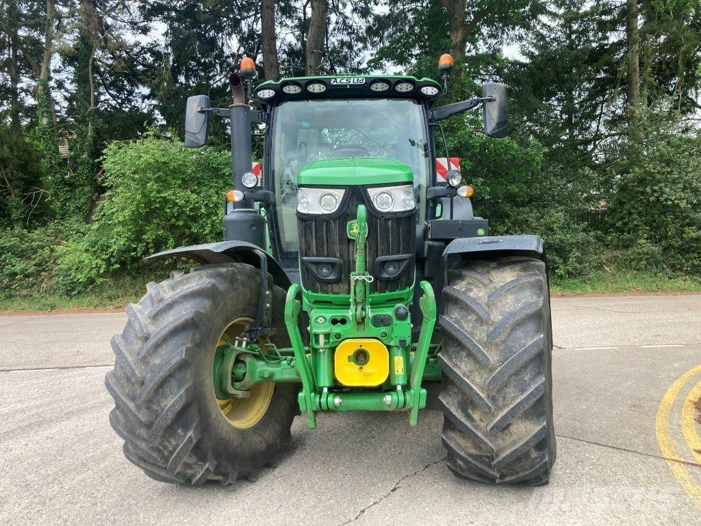 John Deere 6R 215 Traktorer