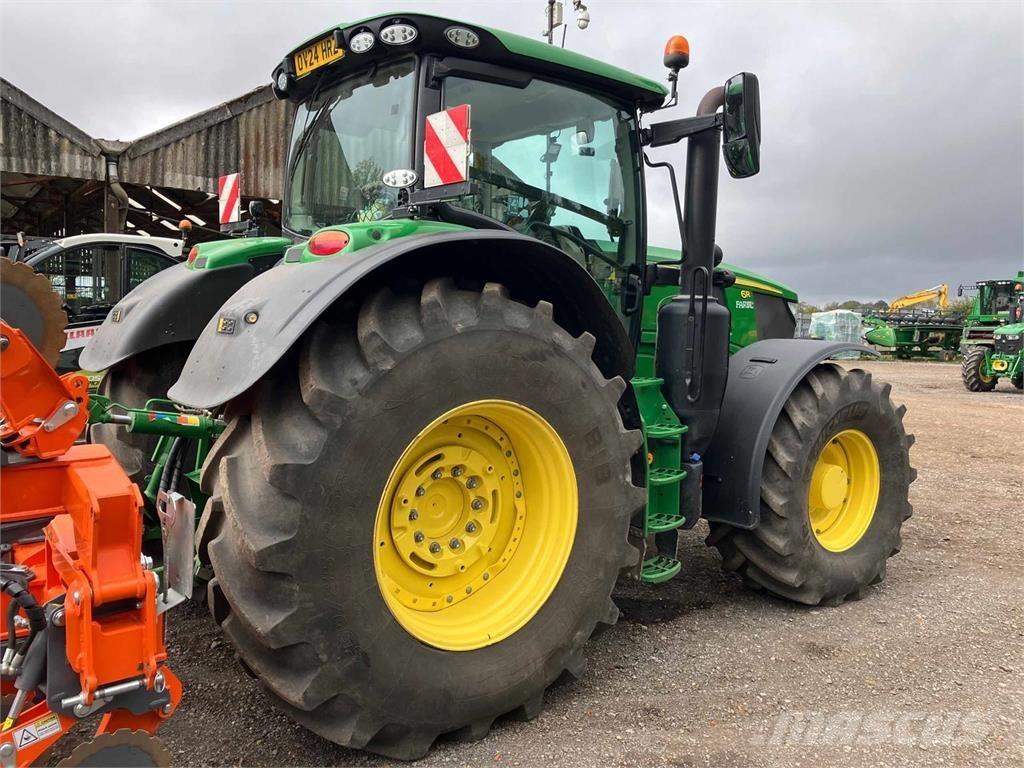 John Deere 6R 215 Traktorer