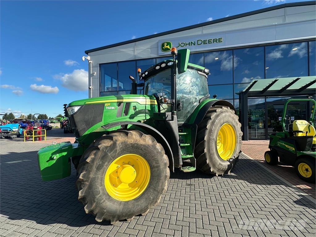 John Deere 6R 215 Traktorer