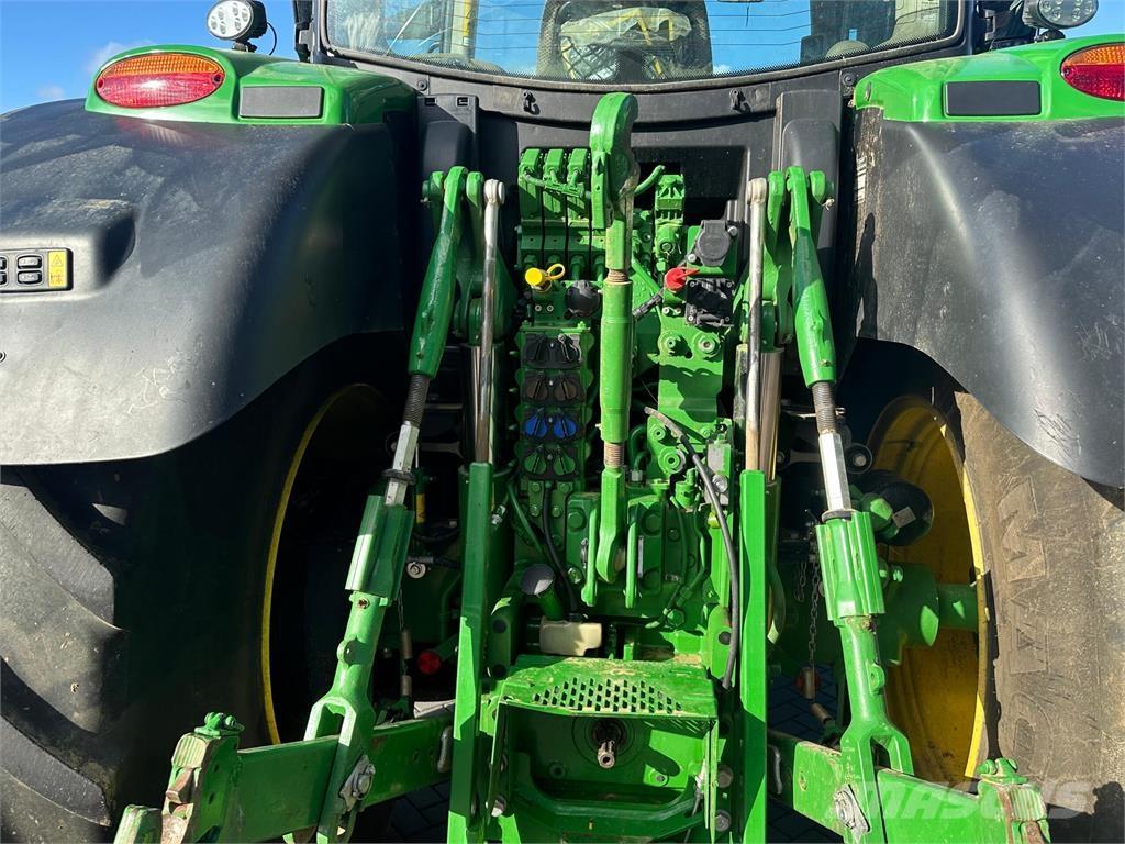 John Deere 6R 215 Traktorer