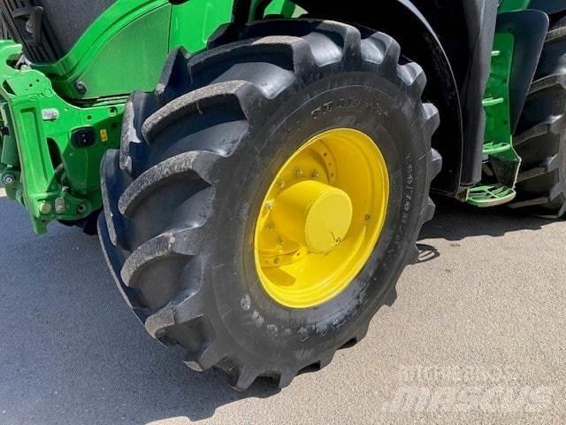 John Deere 6R 215 Traktorer