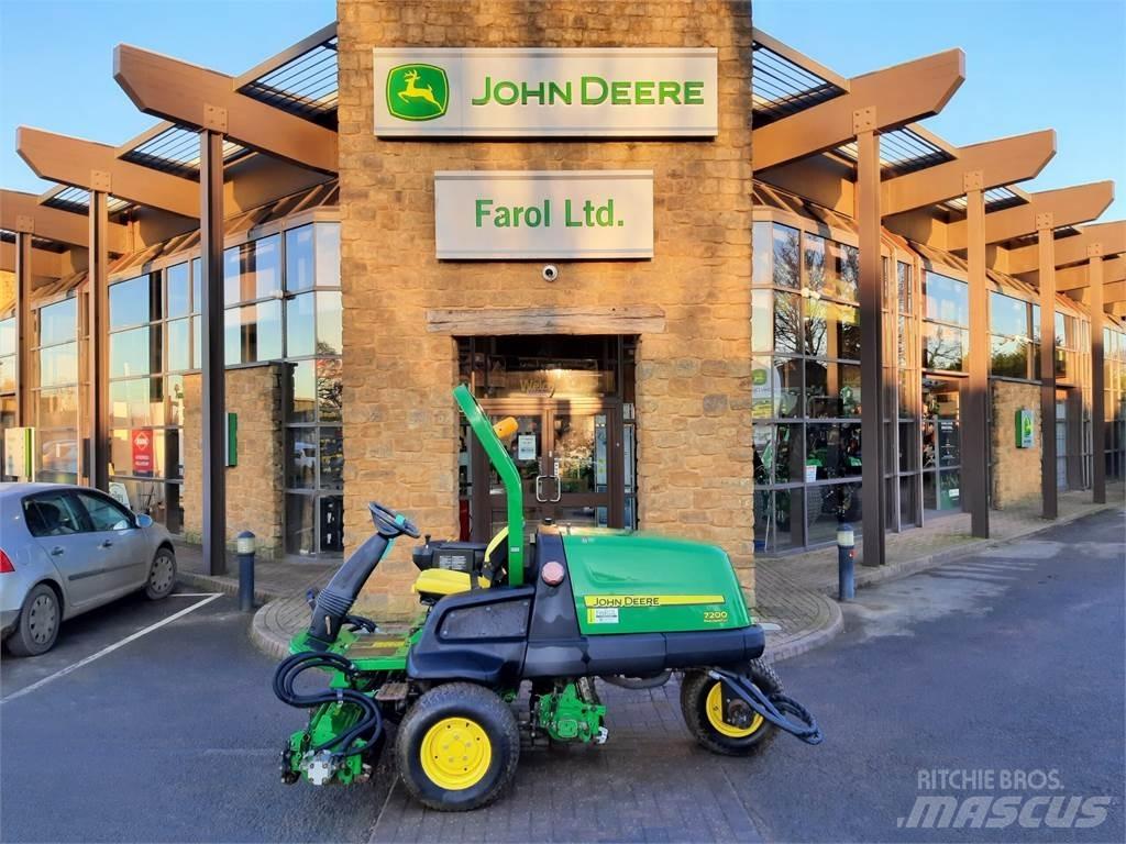 John Deere 7200 Gågräsklippare