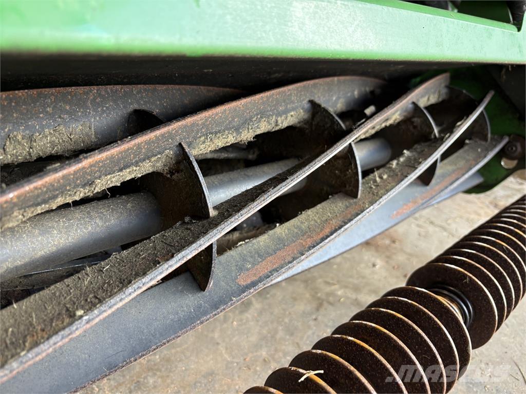 John Deere 7200A Gågräsklippare