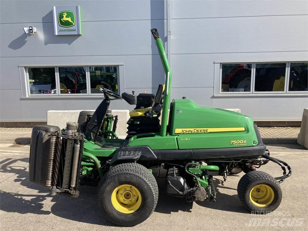 John Deere 7500AE Gågräsklippare