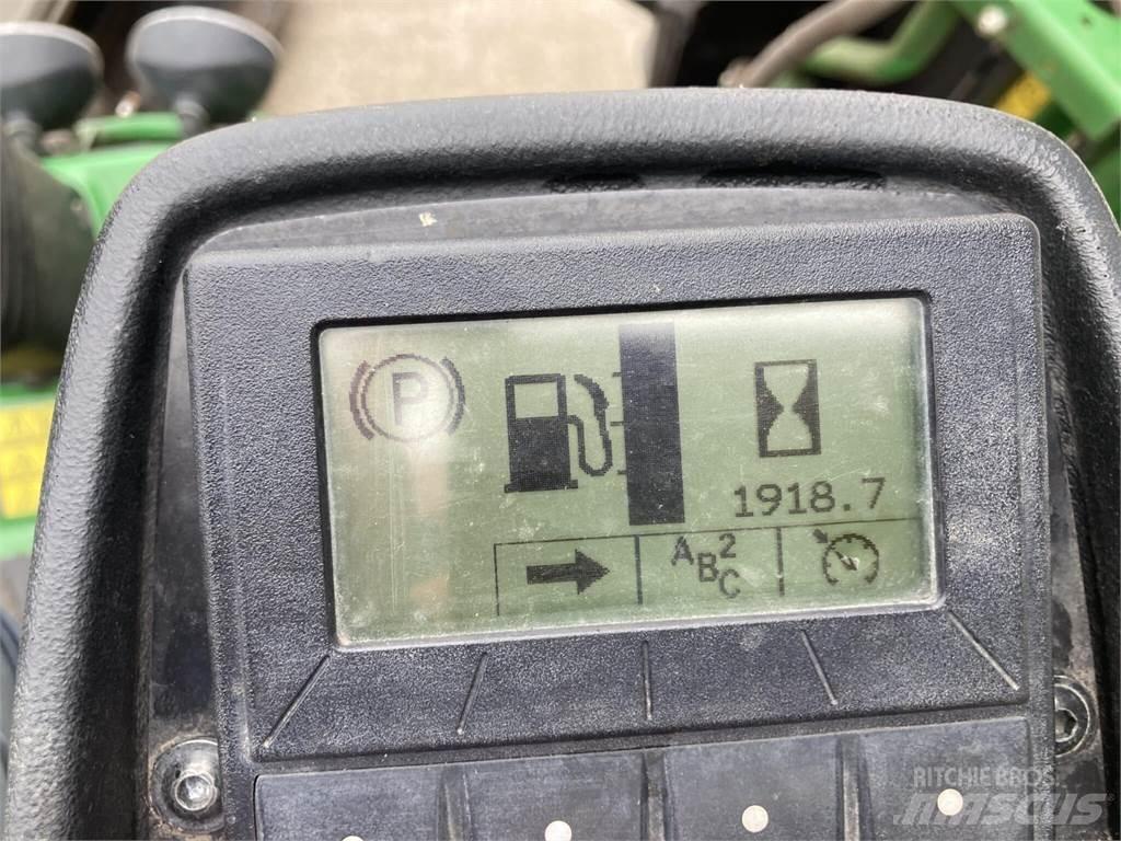 John Deere 7500AE Gågräsklippare