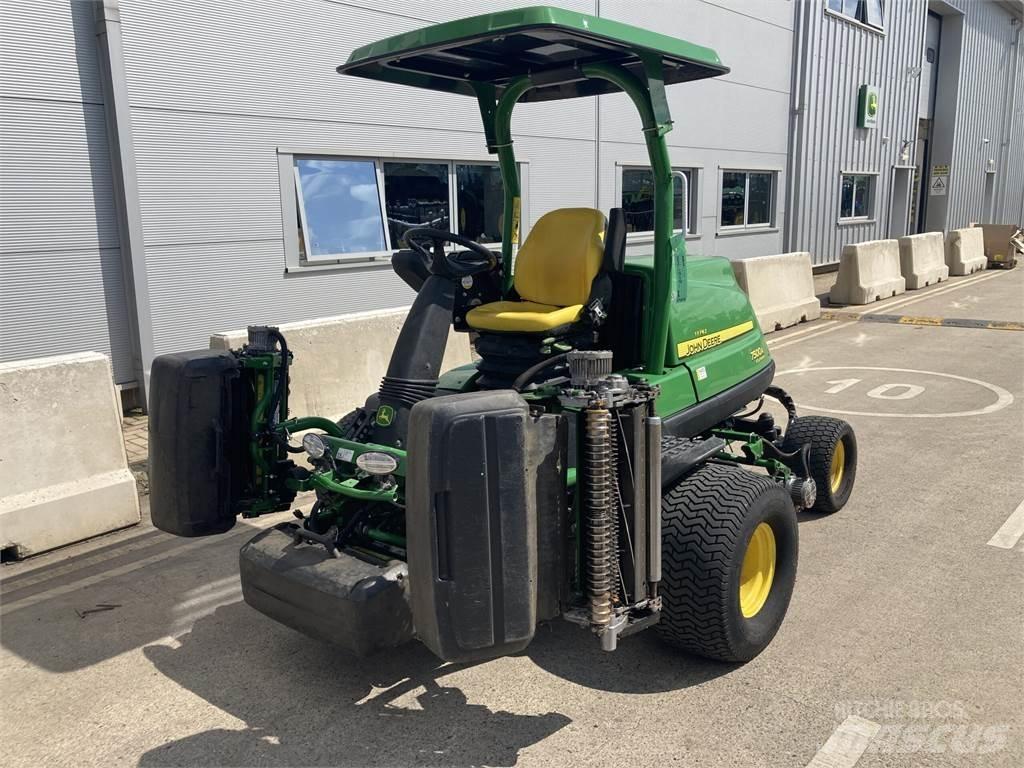 John Deere 7500AE Gågräsklippare