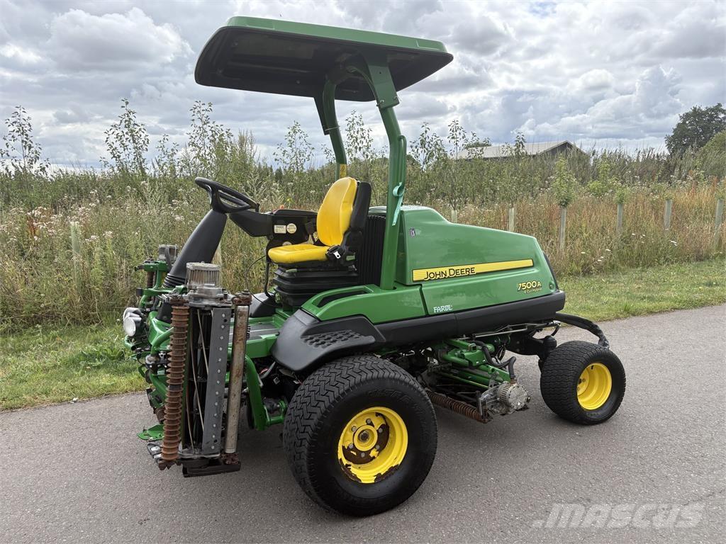 John Deere 7500AE Gågräsklippare