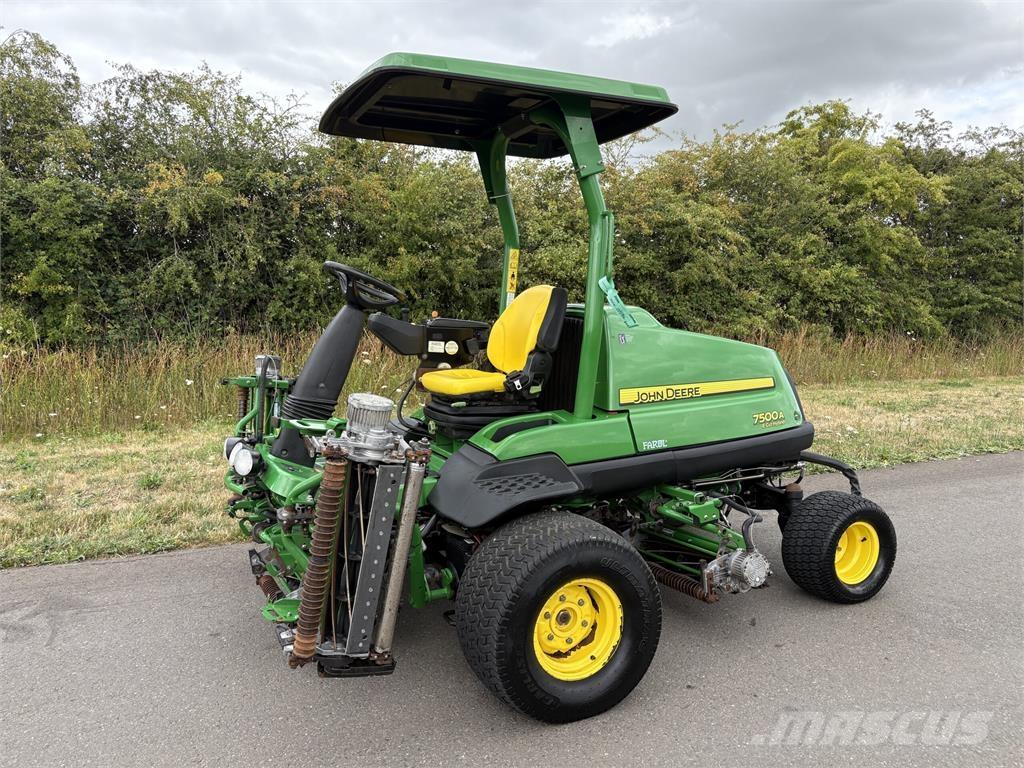 John Deere 7500AE Gågräsklippare