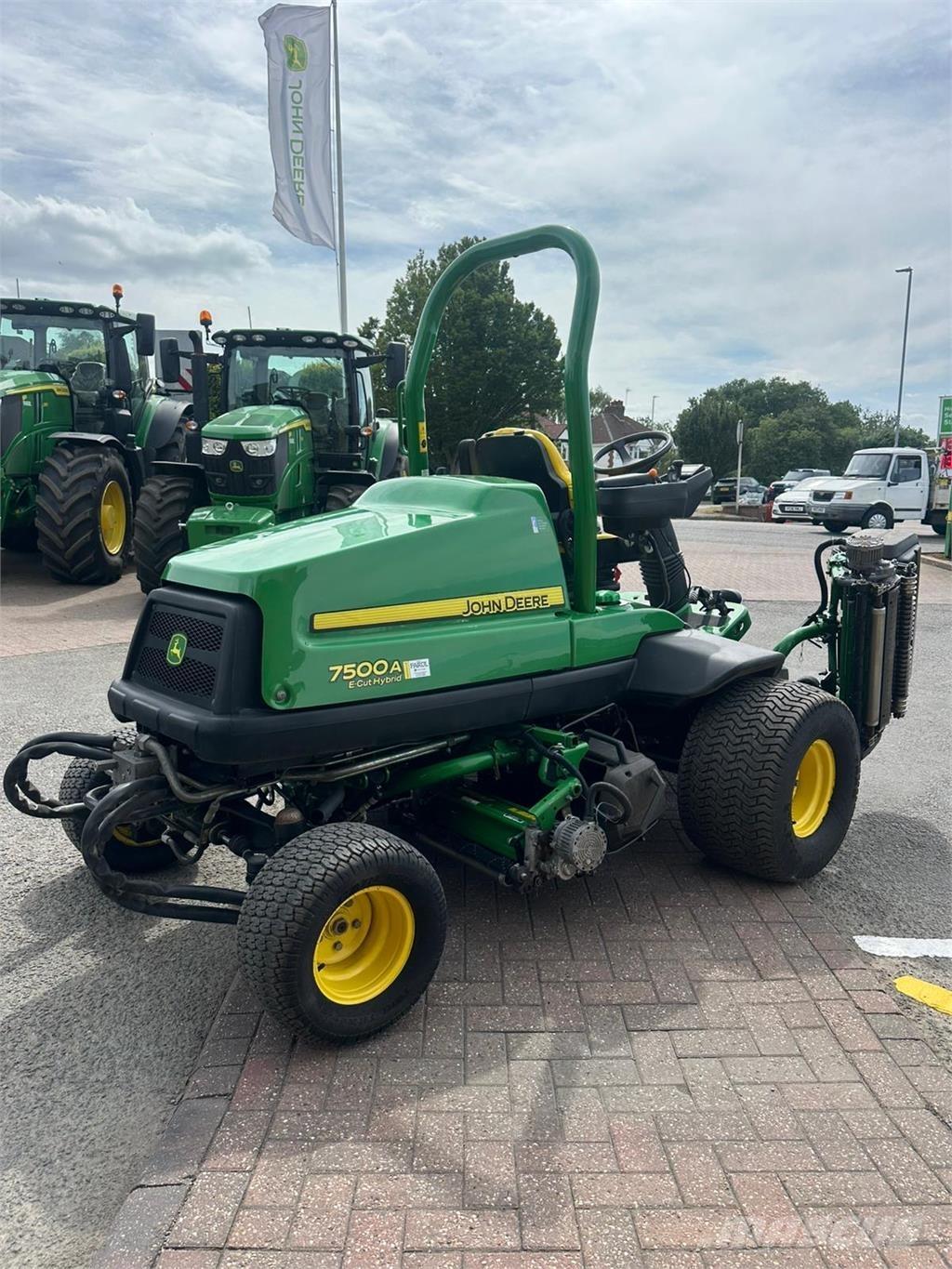 John Deere 7500AE Gågräsklippare