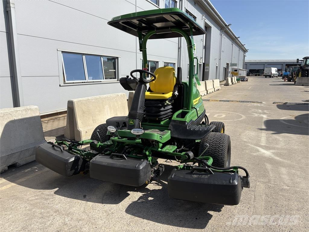 John Deere 7500AE Gågräsklippare