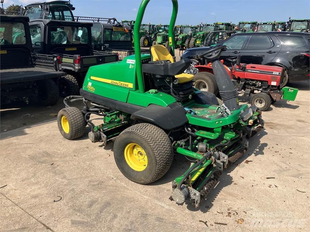 John Deere 7500AE Gågräsklippare