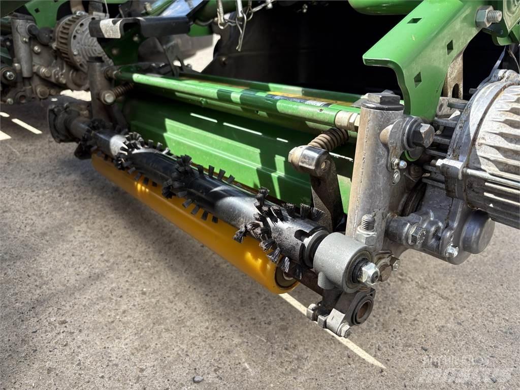 John Deere 7500AE Gågräsklippare