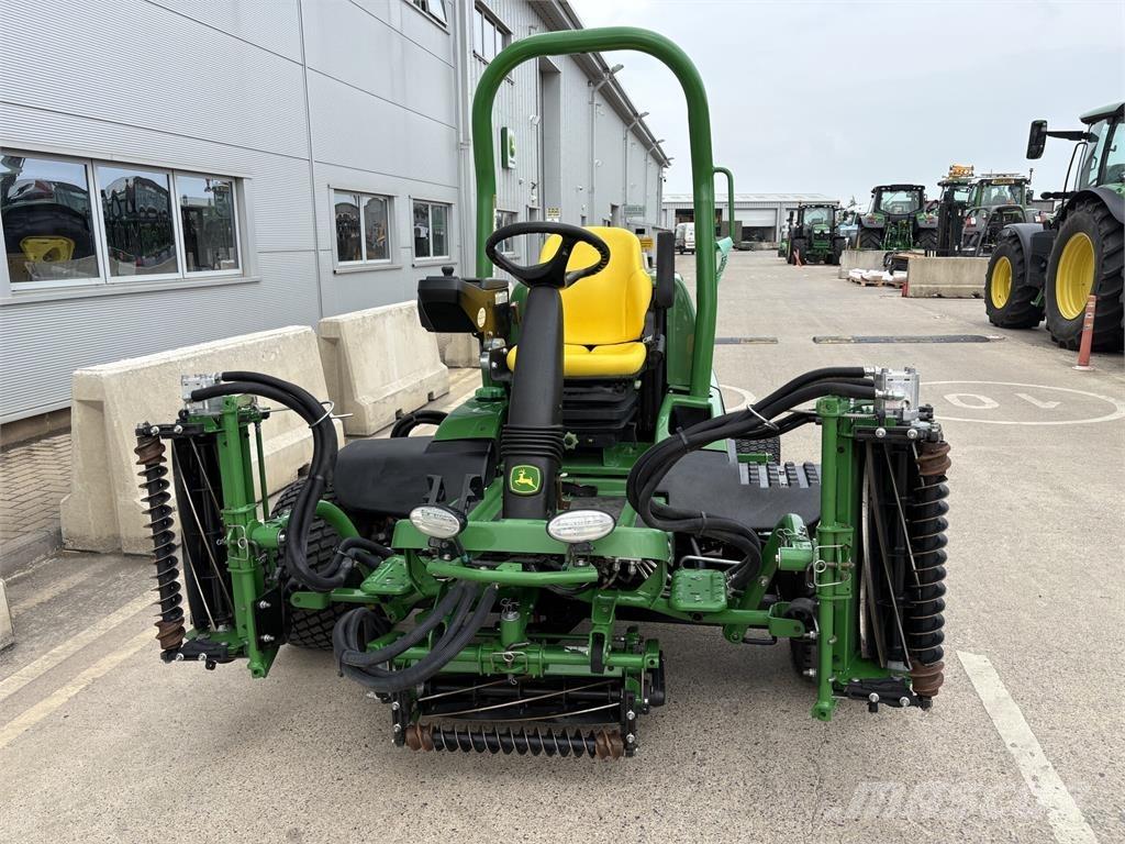 John Deere 7700A Gågräsklippare
