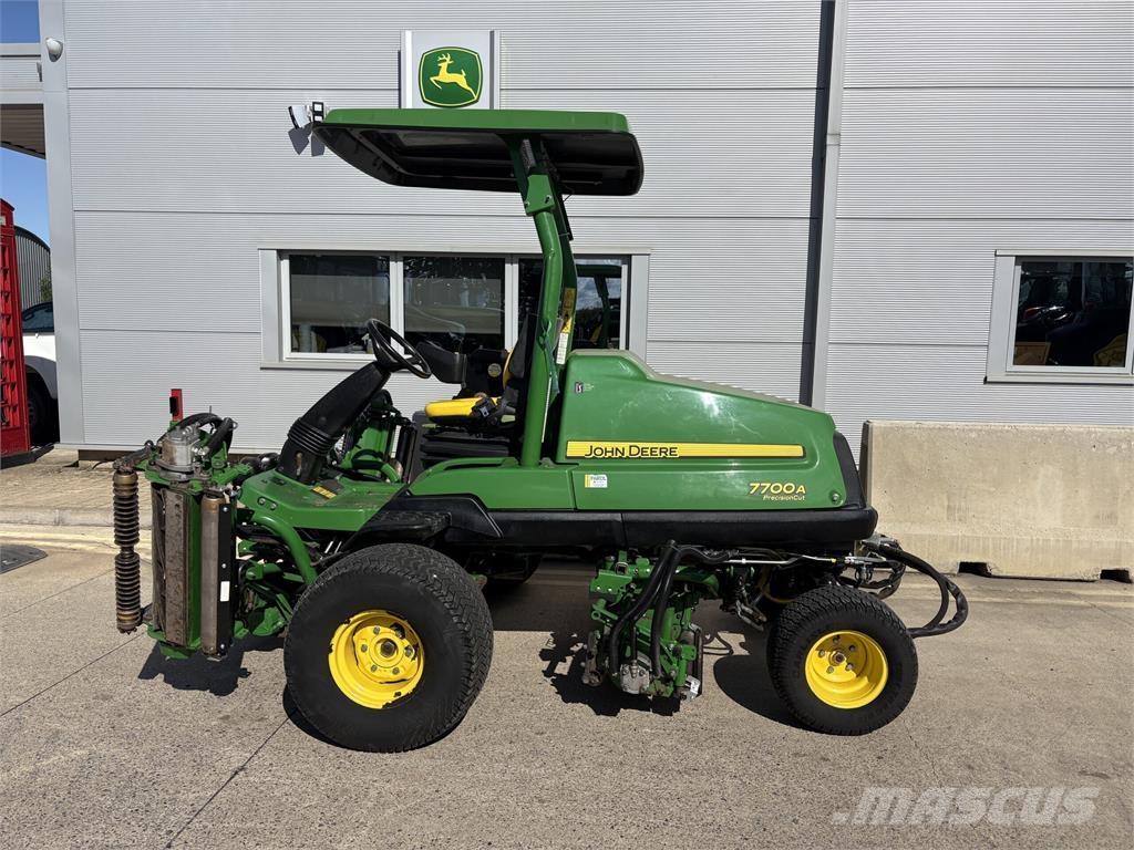John Deere 7700A Gågräsklippare