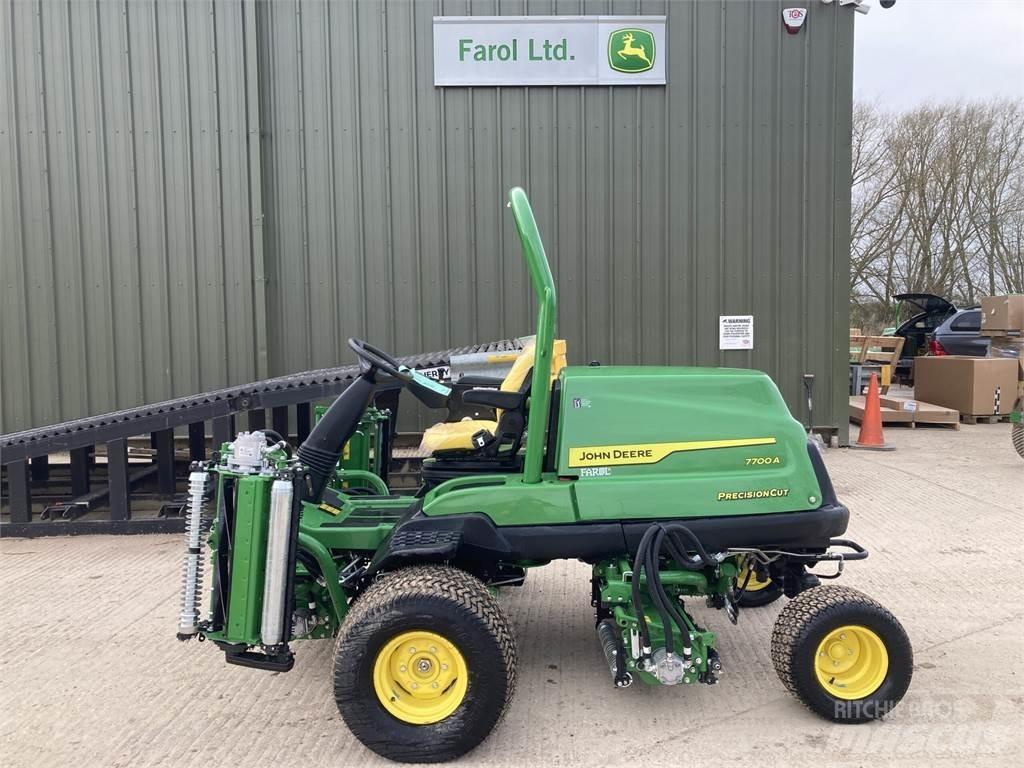 John Deere 7700A Gågräsklippare