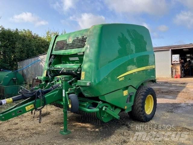 John Deere 960 Fyrkantspressar
