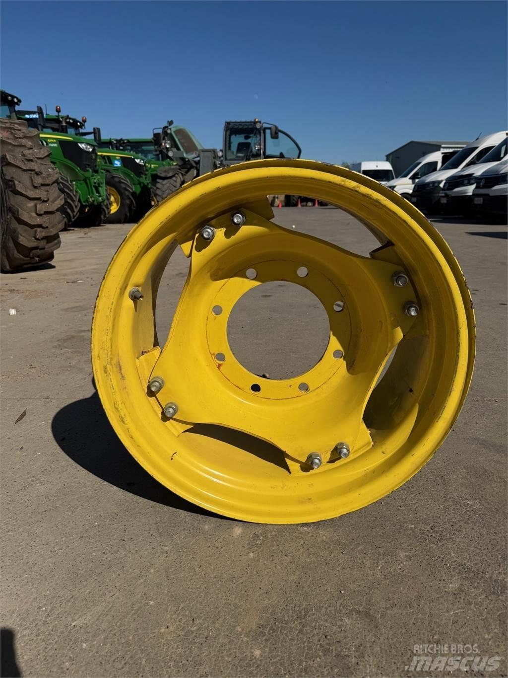 John Deere Example Däck, hjul och fälgar