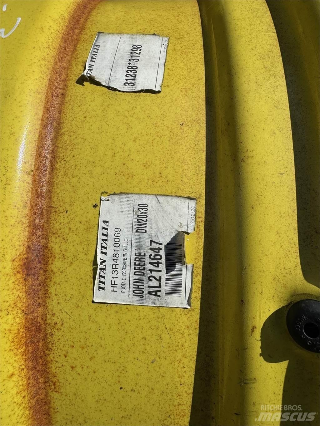 John Deere Example Däck, hjul och fälgar