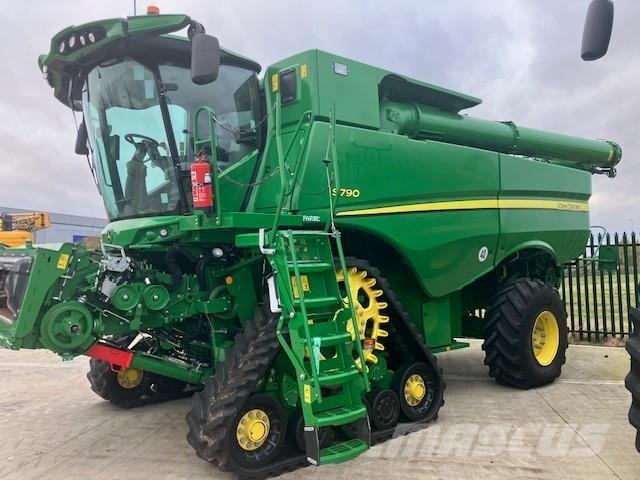 John Deere S790 Skördetröskor