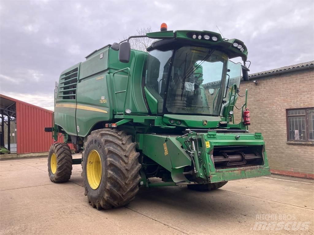 John Deere T670 HM Skördetröskor