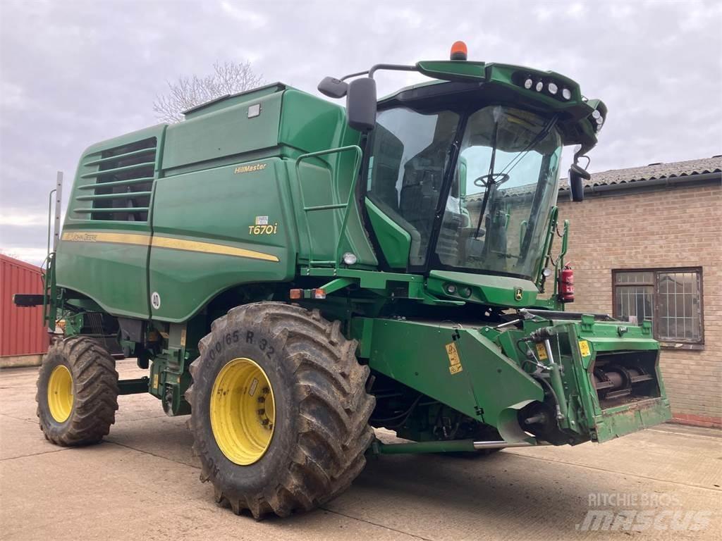 John Deere T670 HM Skördetröskor