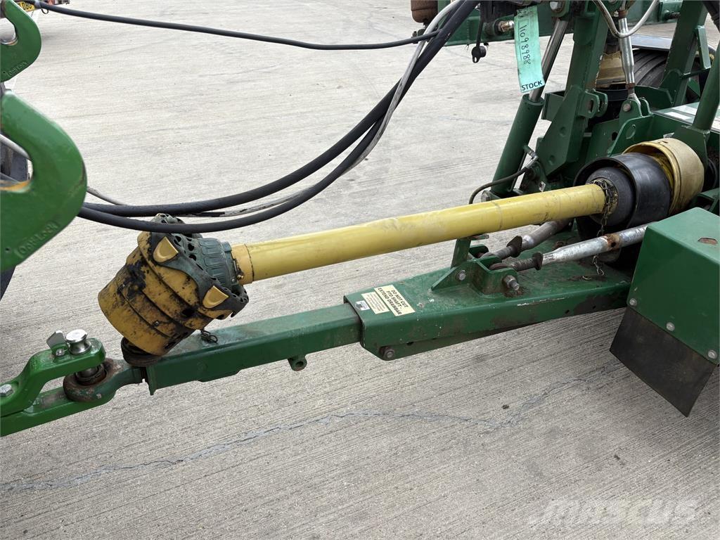 Major TDR2000 Monterade och påhängda gräsklippare