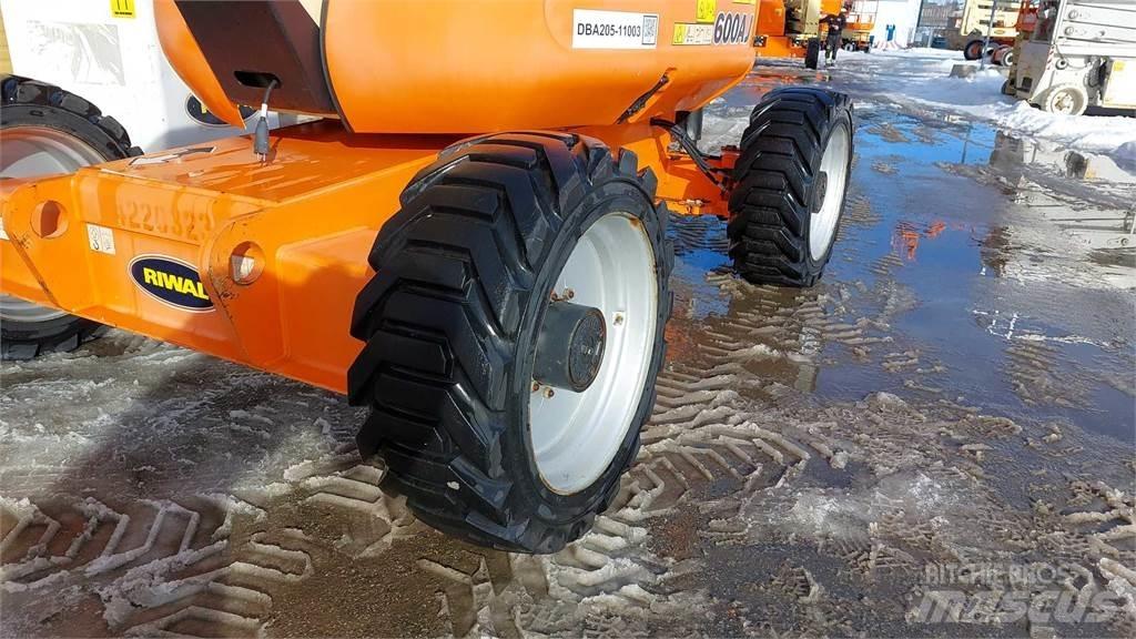 JLG 600AJ Bomliftar