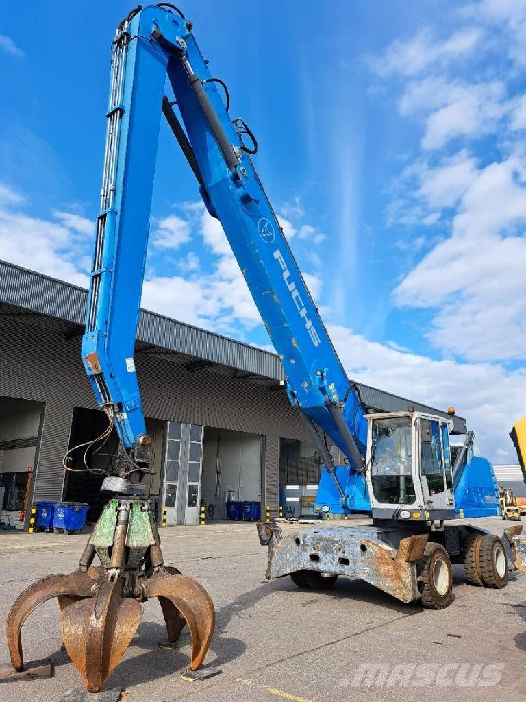 Fuchs MHL350E + Polyp Avfalls / industri hantering