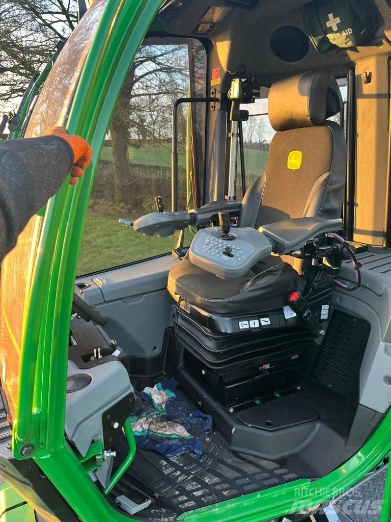 John Deere 1270G 8WD Skördare