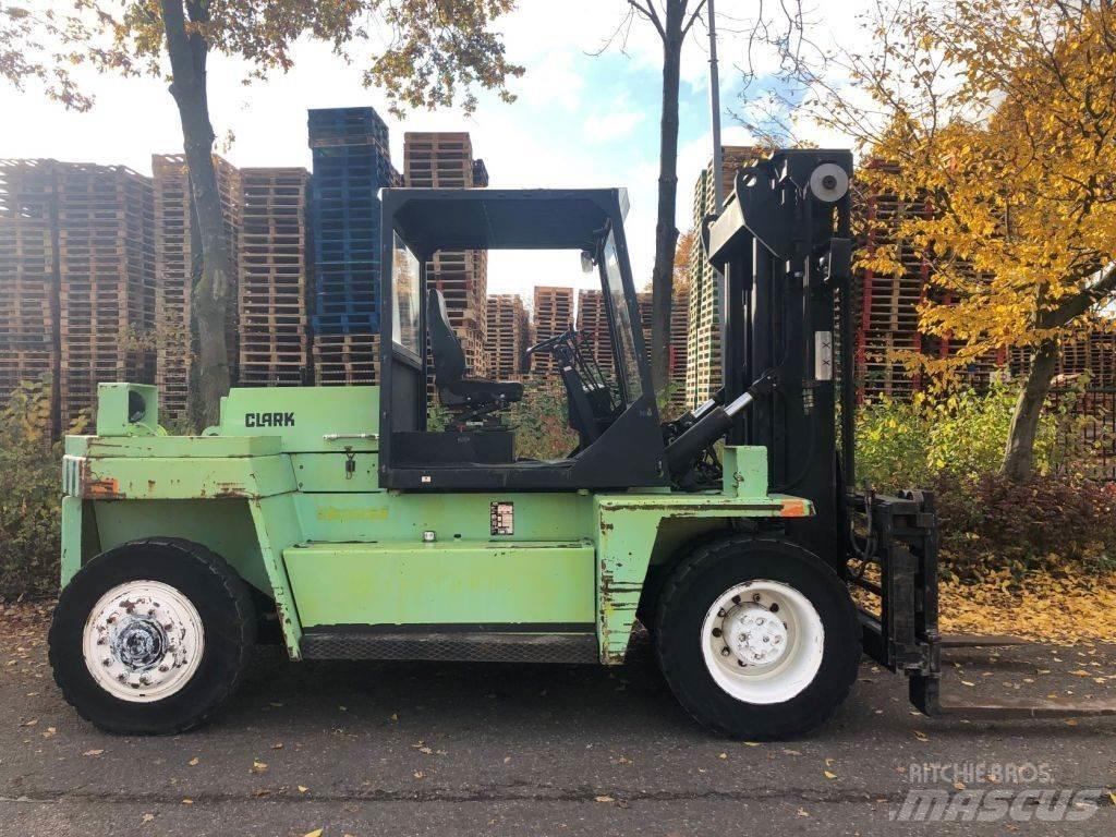 Clark DPL100 Dieselmotviktstruckar