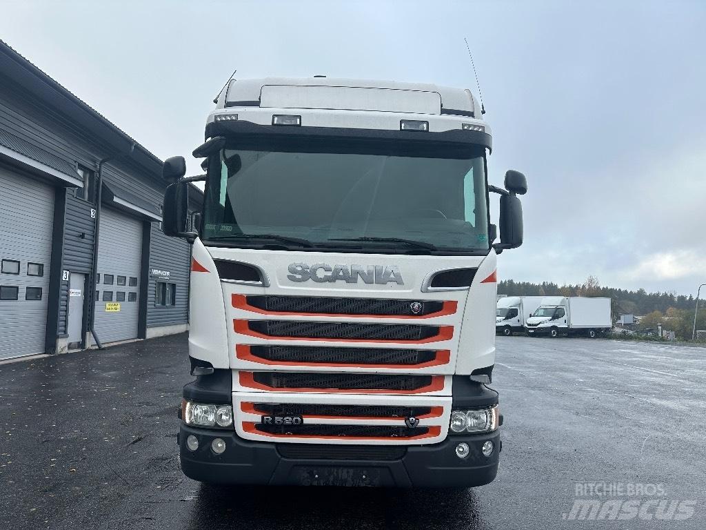 Scania R520 8x2/4 Lastväxlare med kabellift