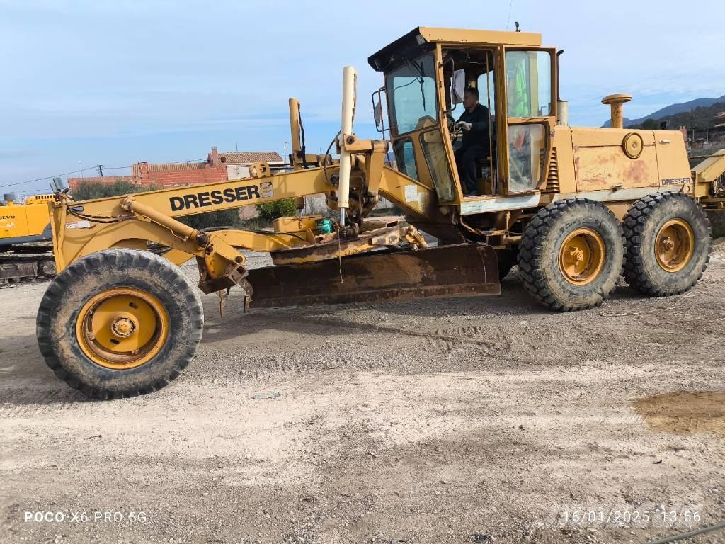 Dresser 830 Väghyvlar