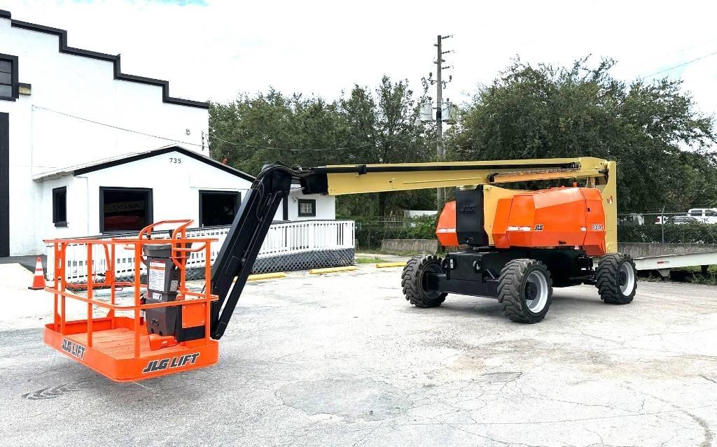 JLG 800 AJ Bomliftar