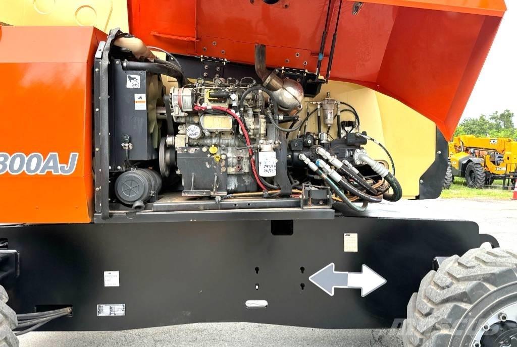 JLG 800 AJ Bomliftar
