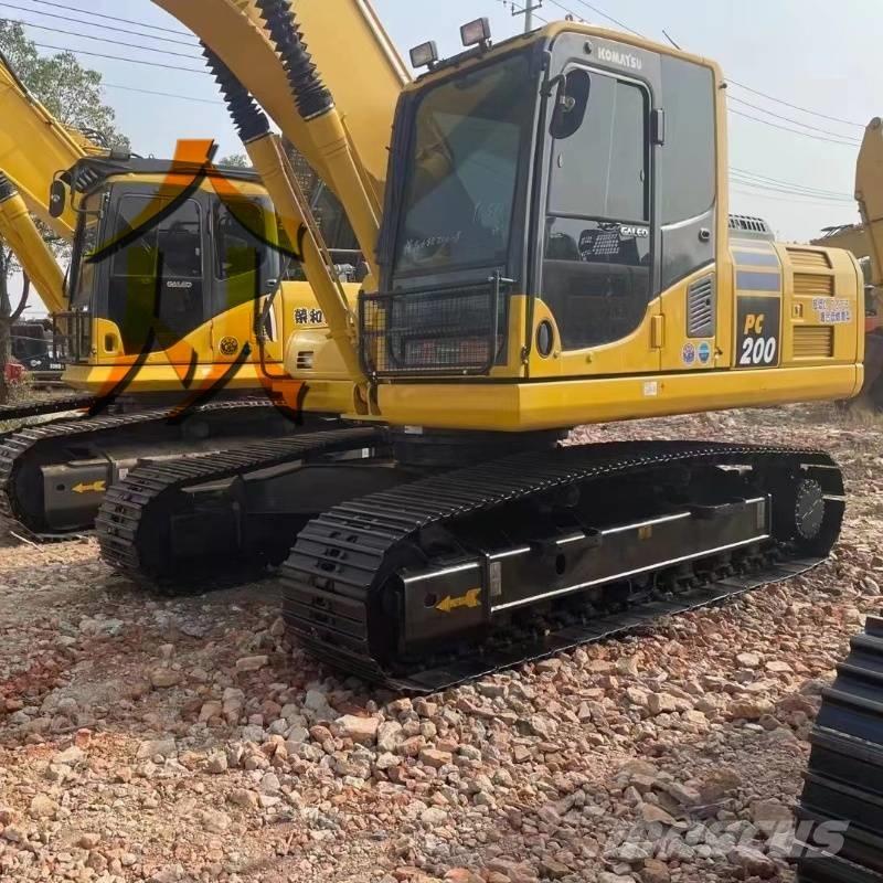 Komatsu PC 200 Bandgrävare