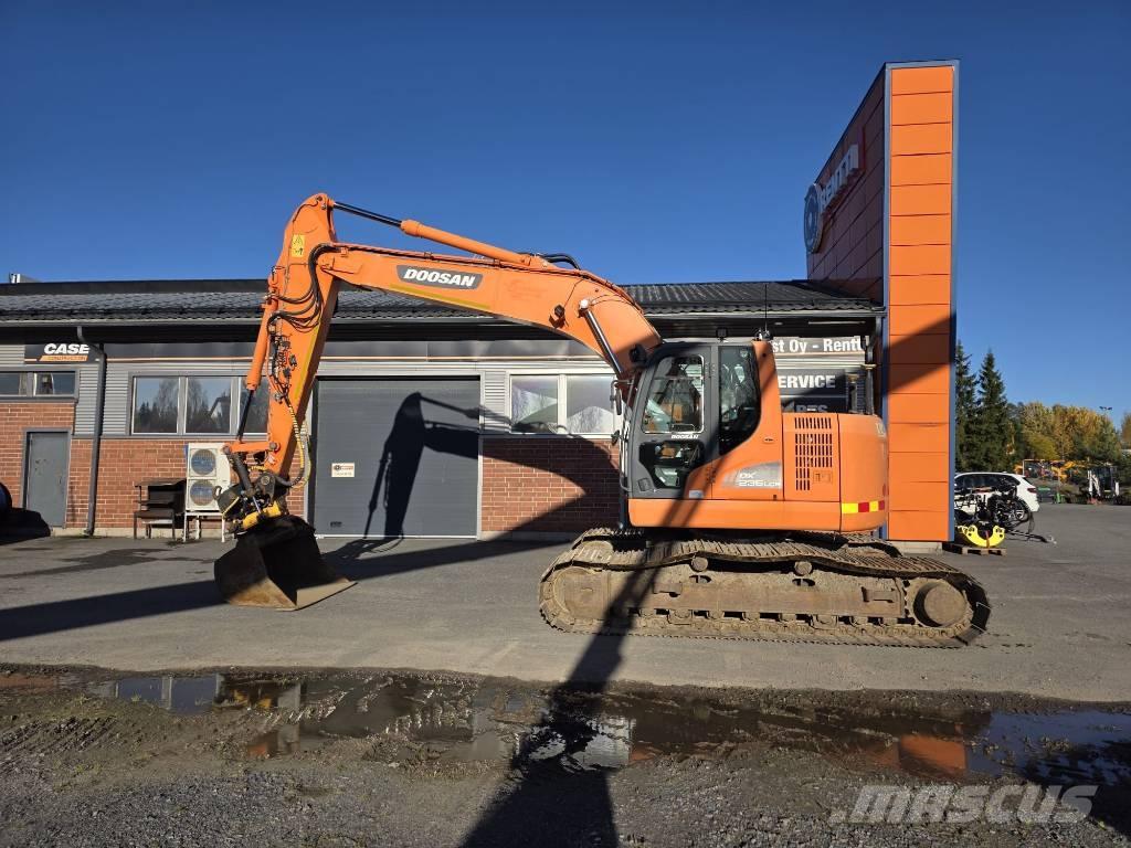 Doosan DX 235 LCR Bandgrävare