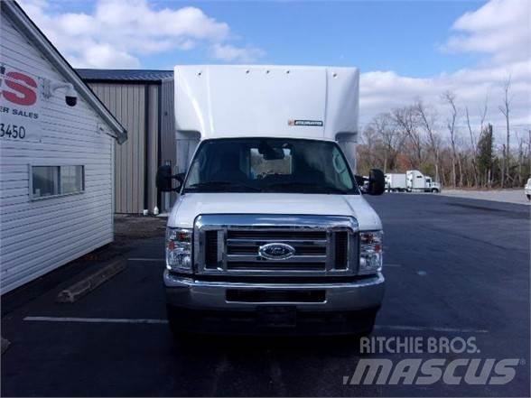 Ford E450 Skåpbilar