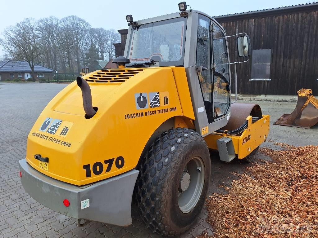 Atlas AW 1070 Tvåvalsvältar