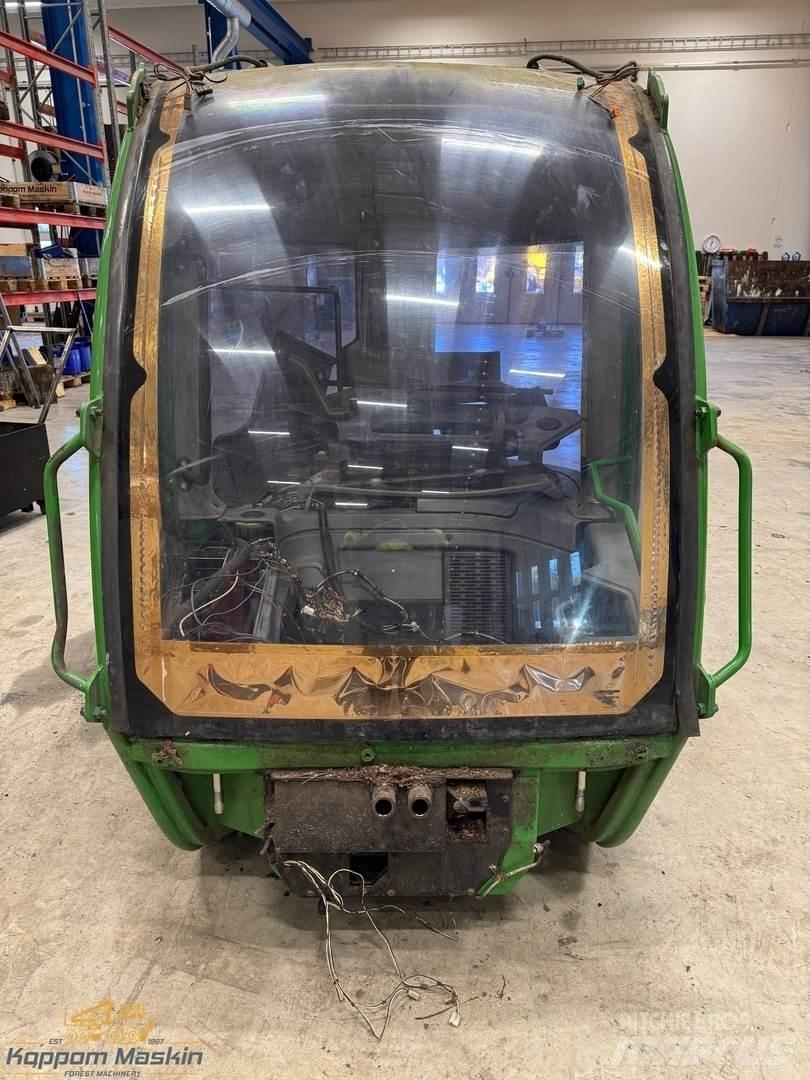 John Deere 1270E Hytter och interiör