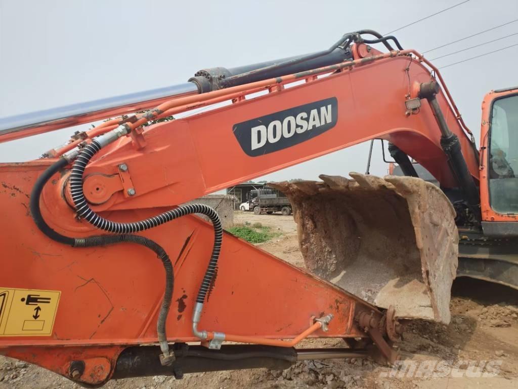 Doosan DX225LC-9C Bandgrävare